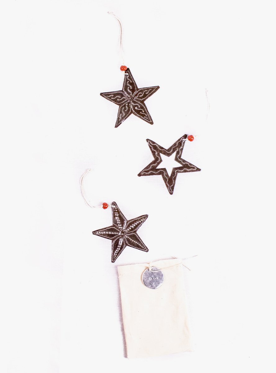 mangoandmoose's tweet photo. The Sales are continuing through Cyber Monday! Be sure to check out our site for sale items AND use coupon code Black Friday to receive an additional 20% at the checkout. https://t.co/QcryUixUb7