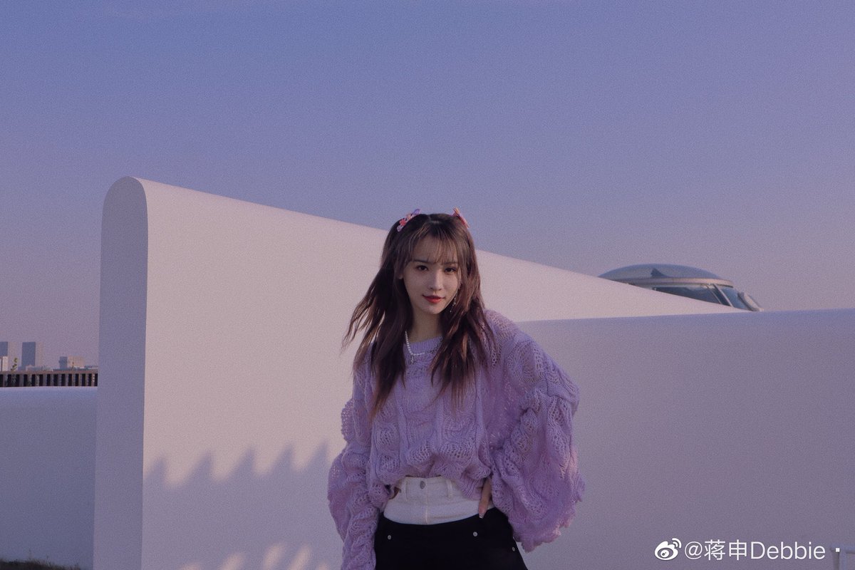 debbiejiangshen's tweet photo. 『211124 - 微博更新 Weibo Update』（1/3）

[兔子]#我与蒋申的365天

我想梦游你眸中的寰宇💫 ​​​

【ENG】
#my365dayswithJiangshen

I want to go in a journey to the universe in your eyes 💫

——————

》#Jiangshen #Debbie #蒋申 #蔣申 https://t.co/HmbD1YZ4No