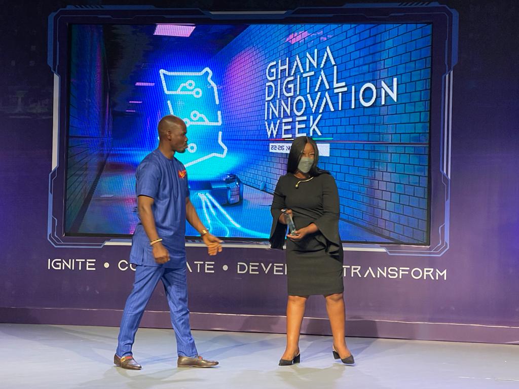 DrGKAdomdza's tweet photo. At #GDIW21 the @AshesiDesign  received the Innovation Ecosystem Game Changer award for Academia-Industry Support Programmes. It's been 6yrs of consistent focus on #designthinking &amp; #designmaking support for @Ashesi problem solvers and for industry partners. To the D:Lab family! https://t.co/7SPz29Wpes