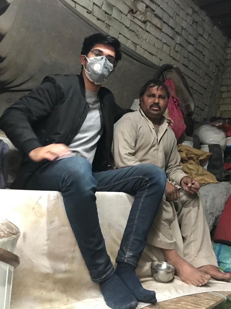 DrAmjadsaqib1's tweet photo. I love this picture.... A CSS officer spending time with Labbha Maseeh, an Akhuwat borrower. The sceens of poverty and deprivation in this home will change his mind &amp; soul.... At least part of his life will be spent for the uplift of these children of lesser God. @GovtofPakistan https://t.co/FcQkQ0HdFh