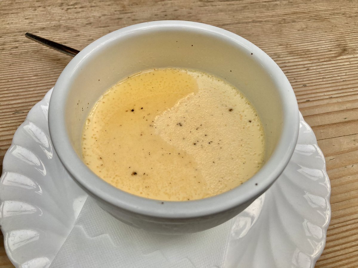 go_minagawa's tweet photo. ヤクルト日本一記念外苑前散歩🚶♂️
大好きな喫茶店みっけ☕️
#jcook https://t.co/XYSZToS1G0