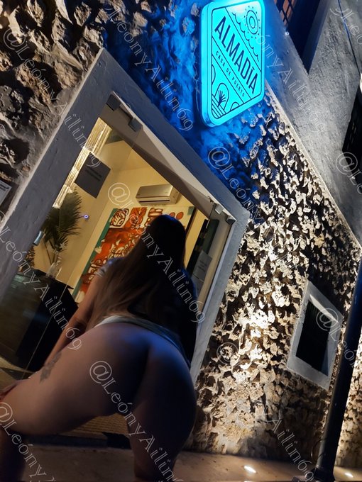 Una delicia de pulpo... &iquest;adivinan d&oacute;nde estamos?... 😈🤤 #seductorasTEAM https://t.co/lQQG7CFwny<a href="/tag/seductorasteam"class="tags"><span>#seductorasteam</span></a>