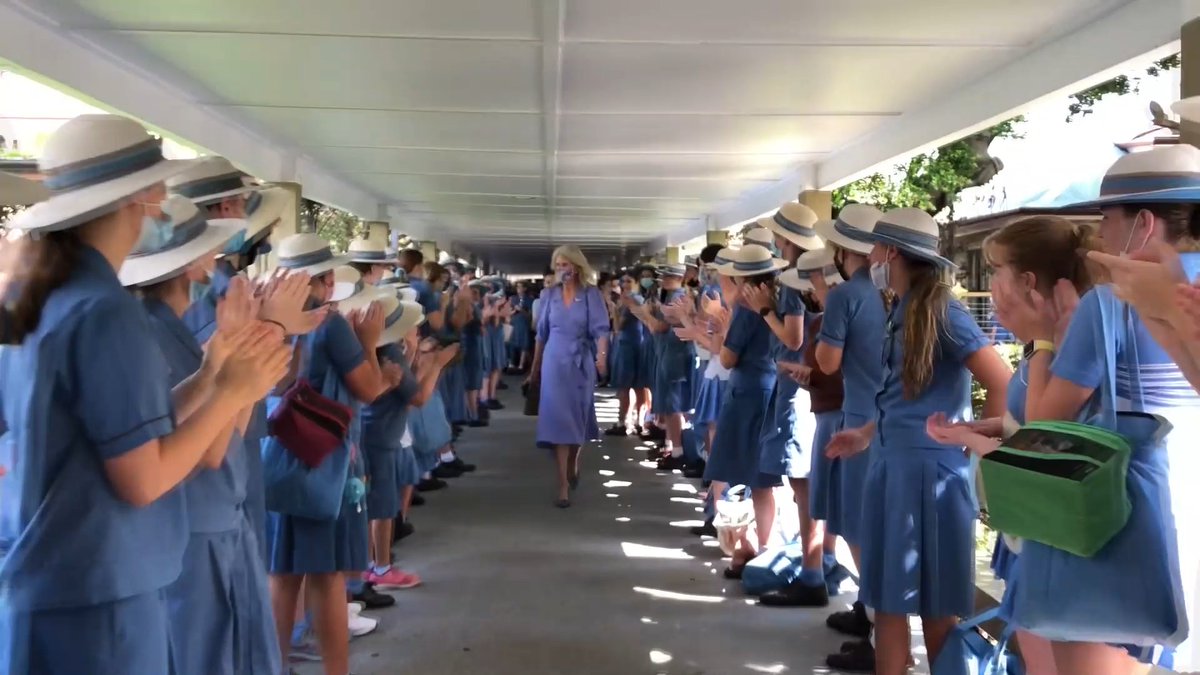 ahsbrisbane's tweet photo. Our #ahsisters &amp; staff formed a guard of honour through the campus recently to celebrate &amp; farewell Mrs Wendy Florey, who retires at the end of this year after two decades as our trailblazing Deputy Principal – Students. Full video on our Facebook &amp; Instagram! https://t.co/d1xrx81KrD