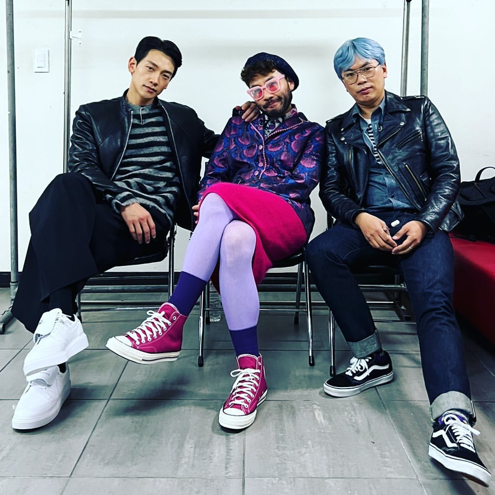 2021.11.29 #Repost @29rain 먹보와 털보 그리고 김태호감독님 #12월11일 #netflixoriginal #open #정지훈 #노홍철 #김태호 #먹보와털보 #TheHungryandtheHairy #넷플릭스...