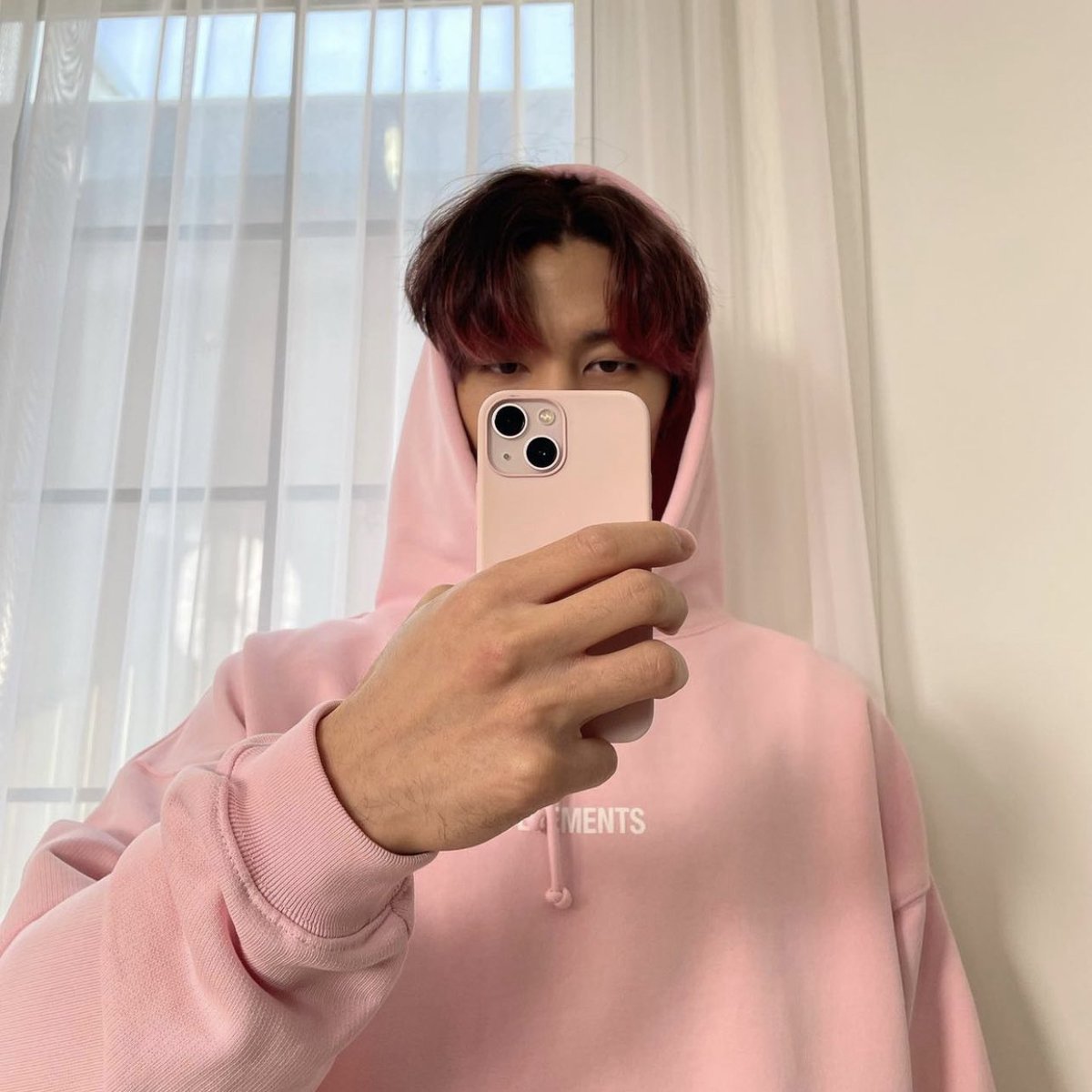 SuhLooks's tweet photo. in the pink 💗
#쟈니 #JOHNNY #NCT127 #NCT https://t.co/HB8YT8PGjN
