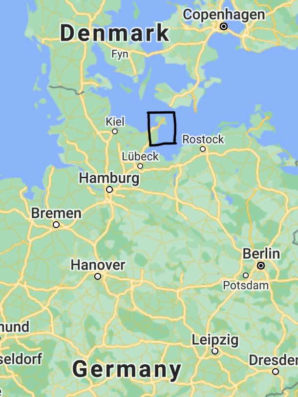 Lizard_gecko_'s tweet photo. @history_heroes1 since countries owns the territory nowadays, if PRNA was real, i’d be a micro nation in North Germany and south of Denmark, NOTE that the Peoples Republic of New Angleterre is not the same as the Democratic Monarch of Newardand (DMN) https://t.co/3O8AaqpGIZ
