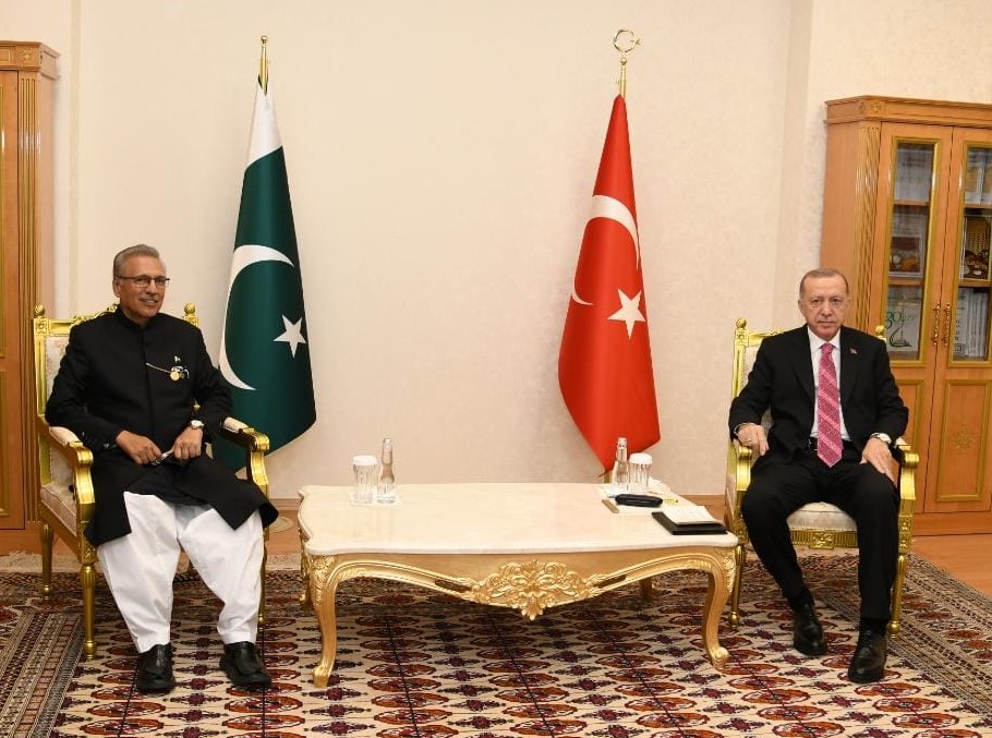 MonthlyMelange's tweet photo. President #Alvi held a meeting in #Ashgabat with President of Turkey Recep Tayyip #Erdogan and agreed to enhance bilateral trade and economic cooperation.
@ArifAlvi @RTErdogan
#ECOSummit #PakInECO https://t.co/XAouUB69sn