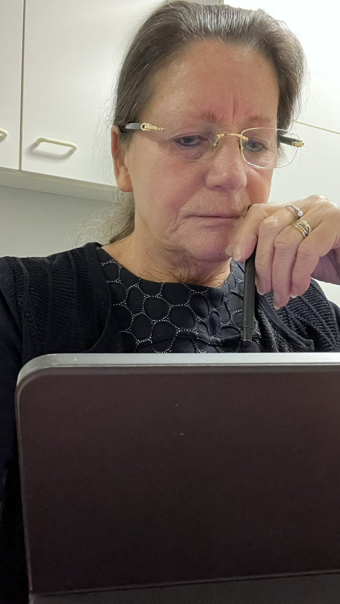 Petronella Geuvels tweet media