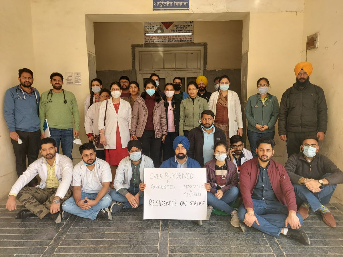 Residents up against the delay of neet pg conselling in support of <a href="/FordaIndia/">FORDA INDIA</a>
<a href="/GmcRda/">RDA GMC PATIALA</a> <a href="/RdapFdk/">Resident Doctor Association Punjab GGSMCH FDK</a>