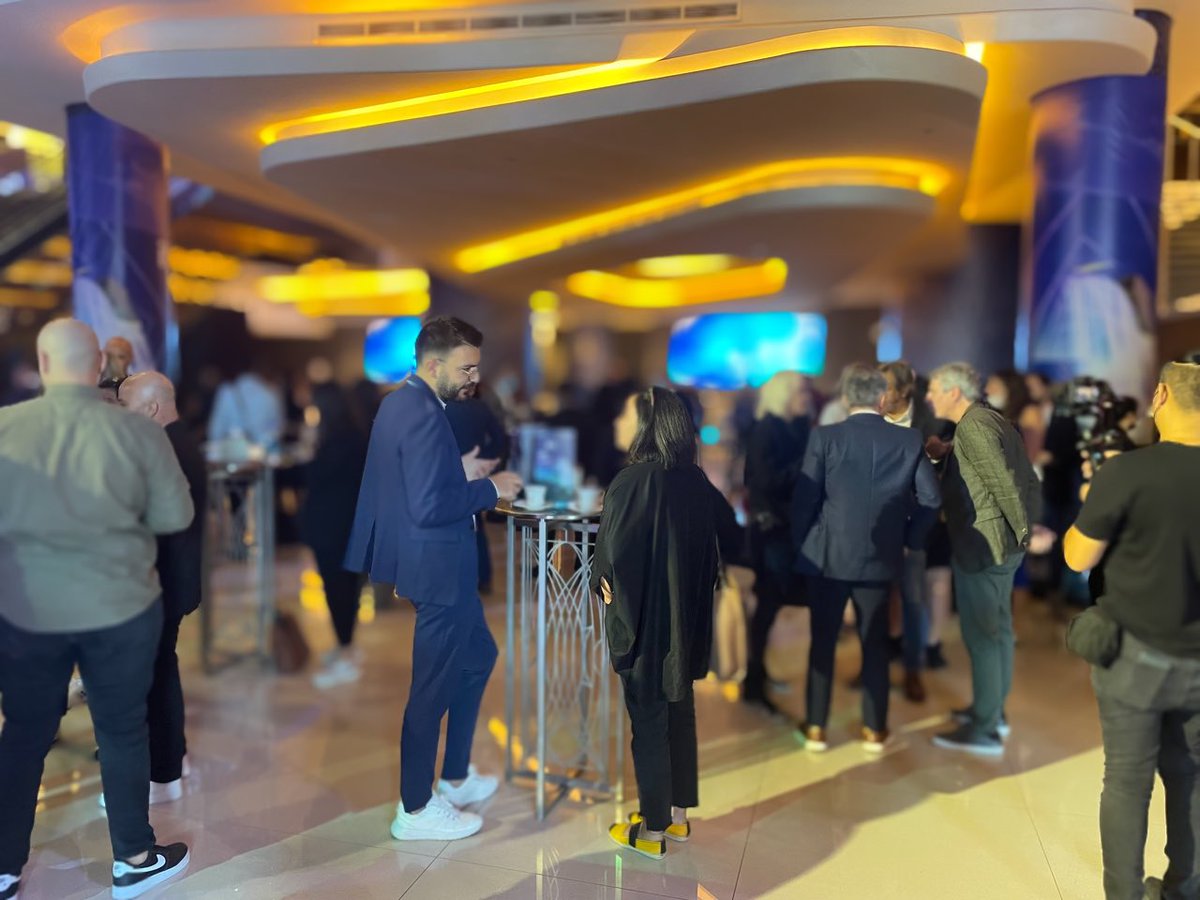 phdmena's tweet photo. We're moments away from the 11th edition of PHD BrainScape. Are you ready to reimagine marketing? #PHDMENA #PHDBscape #PHDBscapeShift #MakeTheLeap #creativity #innovation #experience #reimaginingmarketing #ShiftByPHD https://t.co/eCzJZrWjDU