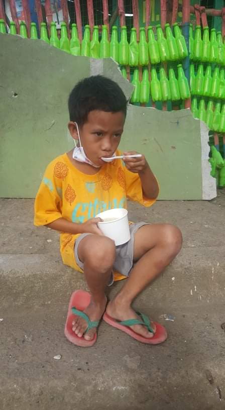 FiedacanMark21's tweet photo. MCGI Feeding Program 💖
2nd Day of Weeklong Activities
Free Breakfast | 125 recipients
at Purok 80 Kaybagal South Tagaytay City
Salamat po sa Dios! #MCGICares
#MCGIFeedingProgram
#TheLegacyContinues https://t.co/6JEYsHRUw6