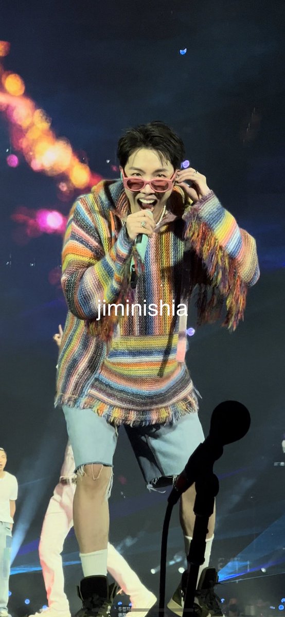 jiminishia's tweet photo. HE REALLYYYUU SAIDDD #BTS #PTD_ON_STAGE_LA https://t.co/o4ABuAJyeJ