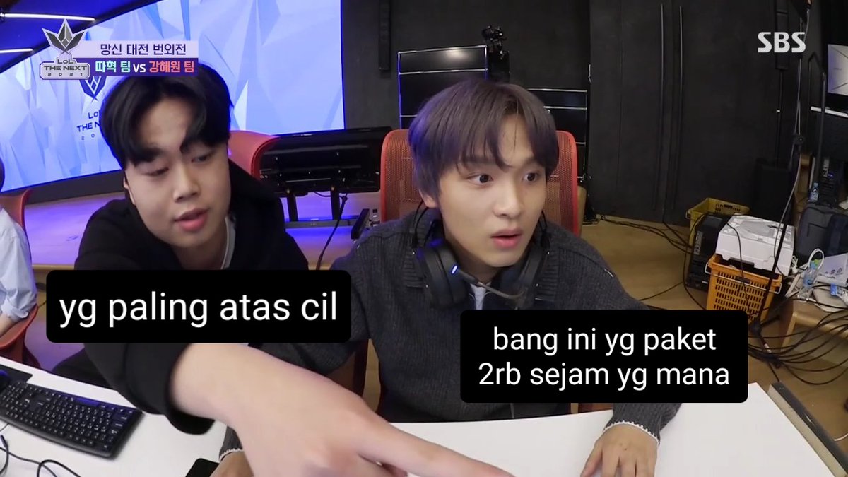 haechanconfess's tweet photo. sfs! haechan mau main warnet 😭😭😭😭

cr. @.nctzenbase https://t.co/0V2OXzPrIc