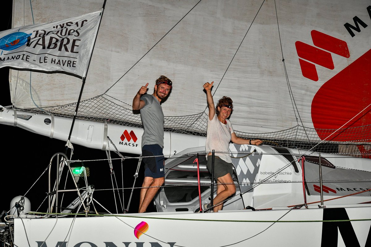 VoileMACSF's tweet photo. [TRANSAT JACQUES VABRE] Ils l'ont fait 🎉 ! Ce lundi 29 novembre, à 0h 31mn et 33sec, heure métropolitaine, Isa et Fabien ont franchi la ligne d’arrivée de la @TransatJV en 12e position en #IMOCA. Félicitations 👏👏 ! Le duo aura mis 21j 11h 4mn 33sec.

📸 Jean-Louis Carli / Alea https://t.co/Crbn2nii77