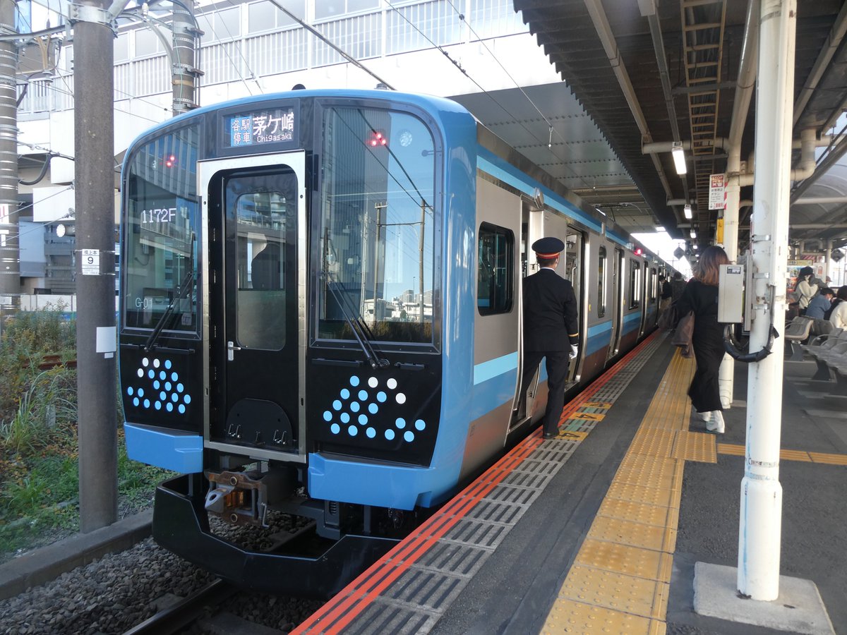 そうだ関西行こう。・相模線
今話題の(？)相模線に乗車！
205系100周年HMとE131のどちらにも乗れました！
橋本駅では205系100周年HMとE131が並びました！
貴方はどっちが好き？

#相模線　#100周年　#新車　#205系