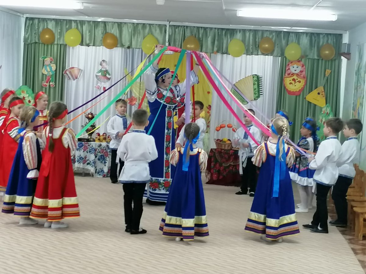 Осенние мероприятия в ДОУ завершились весёлой ярмаркой