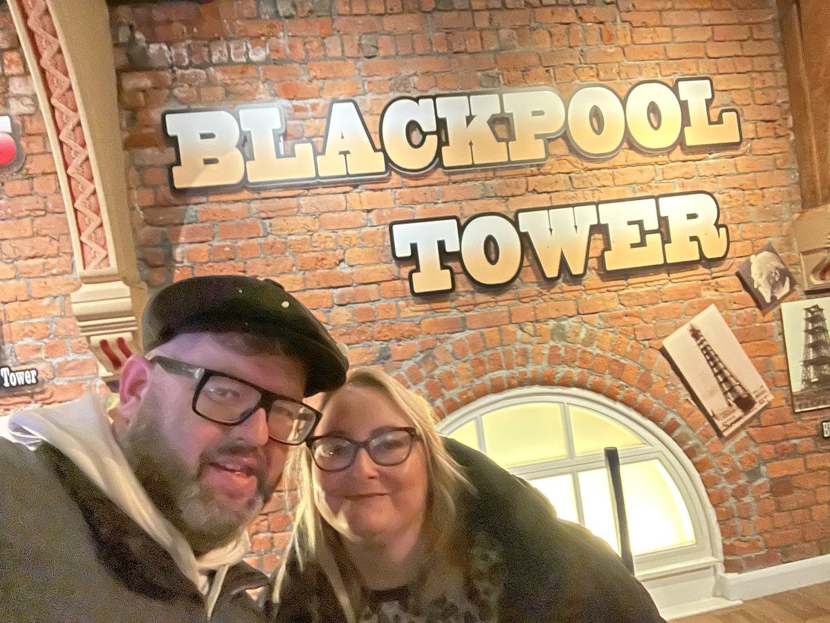 ccb49brw's tweet photo. @thismorning we were there last week on our wedding anniversary 13 years married x https://t.co/9g6zE1eY9n