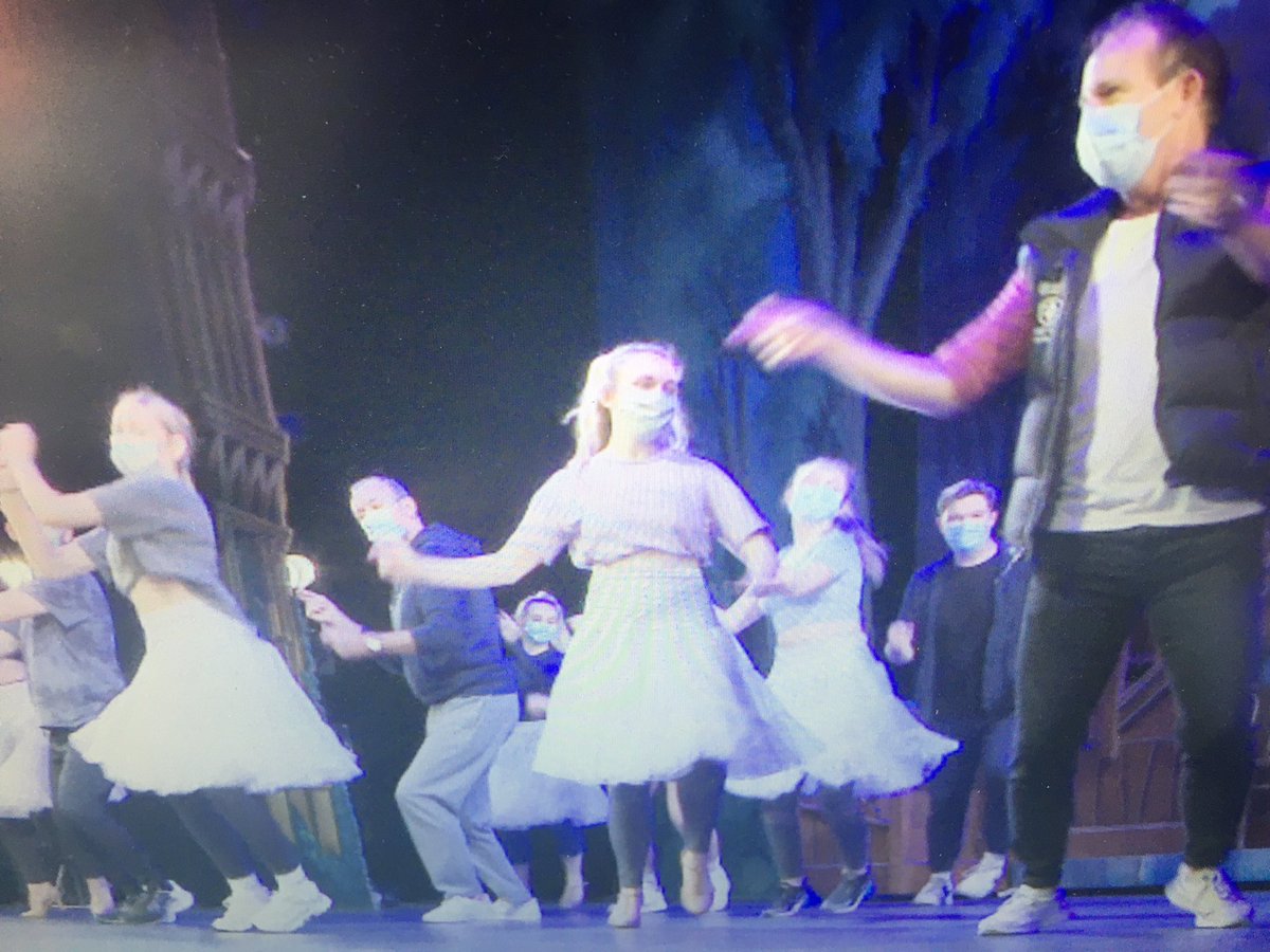 PaulByrne_1's tweet photo. Venues prepare for panto season. See @VirginMediaNews @12.30 @CorkOperaHouse &amp; @EverymanCork https://t.co/D4a8EpoW2H