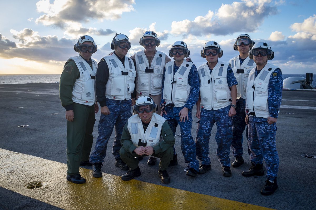 USS Carl Vinson tweet media