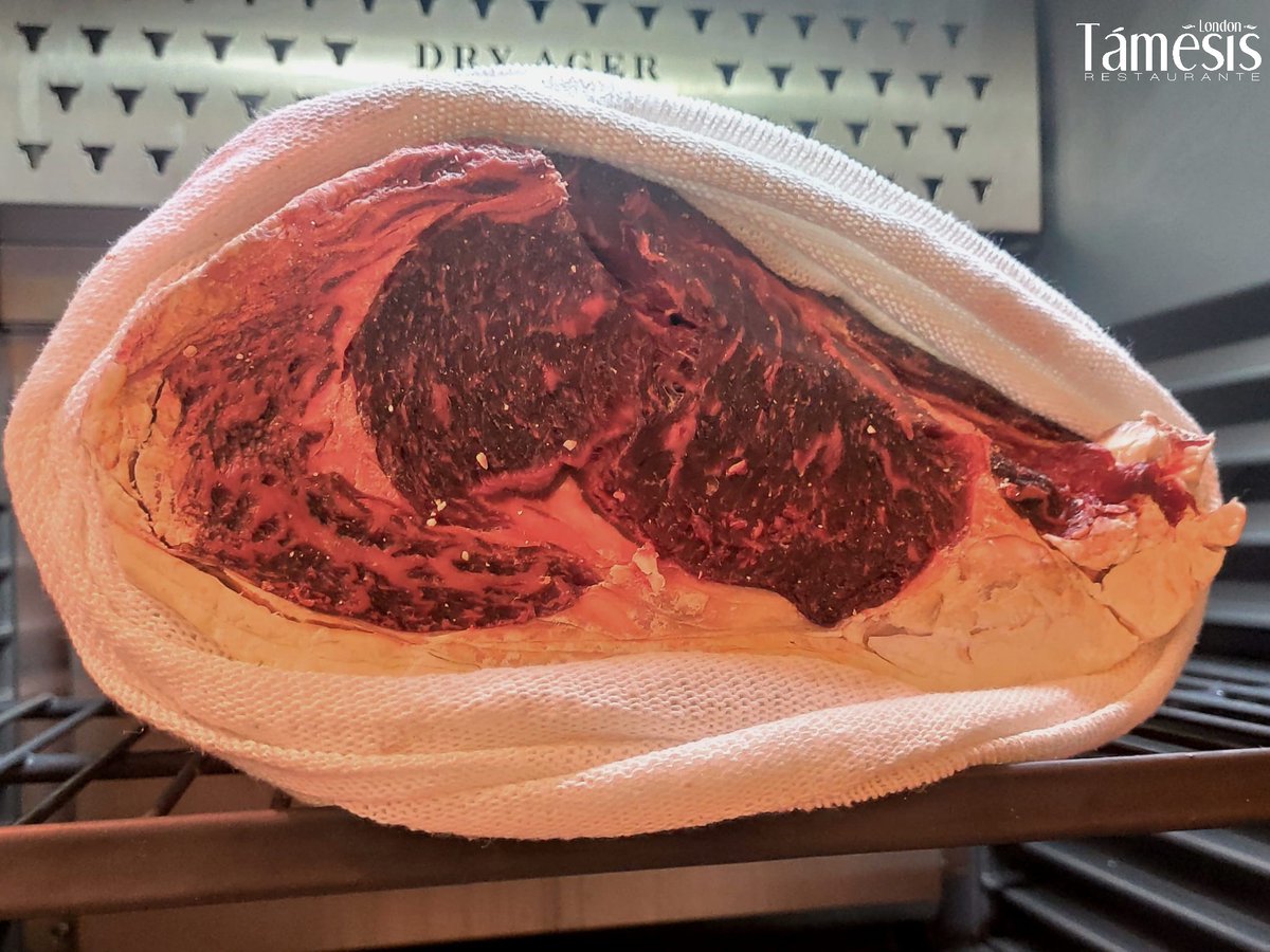 Nuestro chuletón de vaca madura es un capricho de esos que hay que darse de vez en cuando😍
¡Porque estamos seguros de que te lo mereces!😉

#RestauranteTámesis #Jaén #Producto #VacaMadura #Gastronomía #Retaurante #Tradición #ChuletónJaén