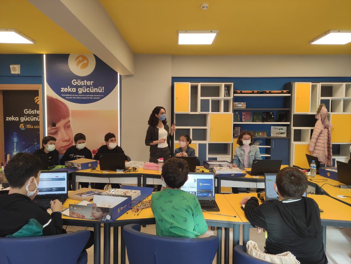 ZekaGucu's tweet photo. Zeka Gücü Projesi'nin bu seferki durağı İskenderun BİLSEM oldu! 🎉
Zeka Gücü öğrencileri elektronik devre tasarımından mobil programlamaya birçok farklı alanda eğitimler aldı.
Eğitimi harika projelerle sonlandırdık! 🤖 https://t.co/DDFYFBX8D2
