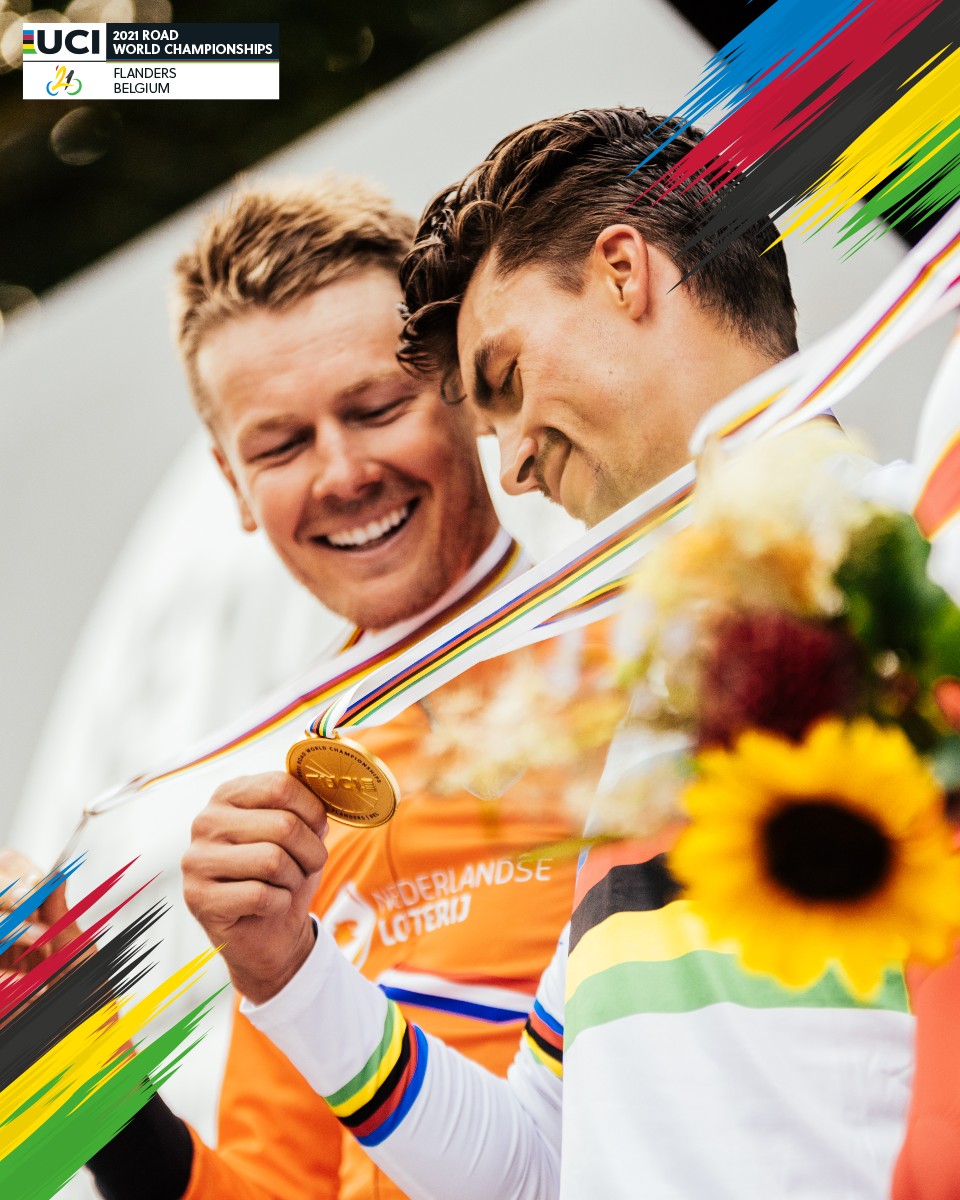FLANDERS 2021 (@flanders2021) on Twitter photo How sweet is this? π₯° <a href="/alafpolak1/">Julian Alaphilippe Officiel</a> and <a href="/DylanvanBaarle/">Dylan van Baarle</a> checking out the π₯! #Flanders2021 How sweet is this? π₯° <a href="/alafpolak1/">Julian Alaphilippe Officiel</a> and <a href="/DylanvanBaarle/">Dylan van Baarle</a> checking out the π₯! #Flanders2021