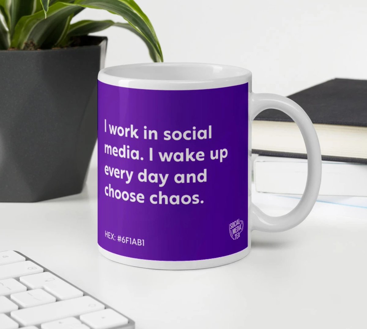 danslee's tweet photo. Ho! Ho Ho! Crowdsourced Christmas present ideas for #comms and #pr people.
🚔Grammar Police game  
📱 An 'I work in #socialmedia. I wake up everyday and choose chaos' mug! 
📼 Video conference blunder can! 
👾 Low brow advice for high level creativity 
https://t.co/ILgEfqckaF https://t.co/ssRCpnA3yh