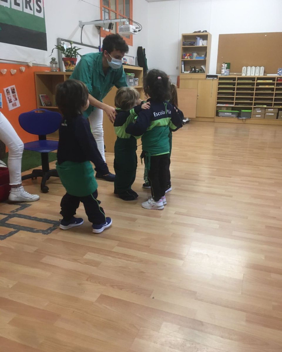 epiasabadell's tweet photo. Amb ells hem après un munt de coses sobre els castellers, les colles i les nostres tradicions.
Gràcies @saballuts per compartir amb nosaltres un trosset de Sabadell.
#P3PIASABADELL
#INFANTILPIASABADELL https://t.co/BKSGNJdpbO