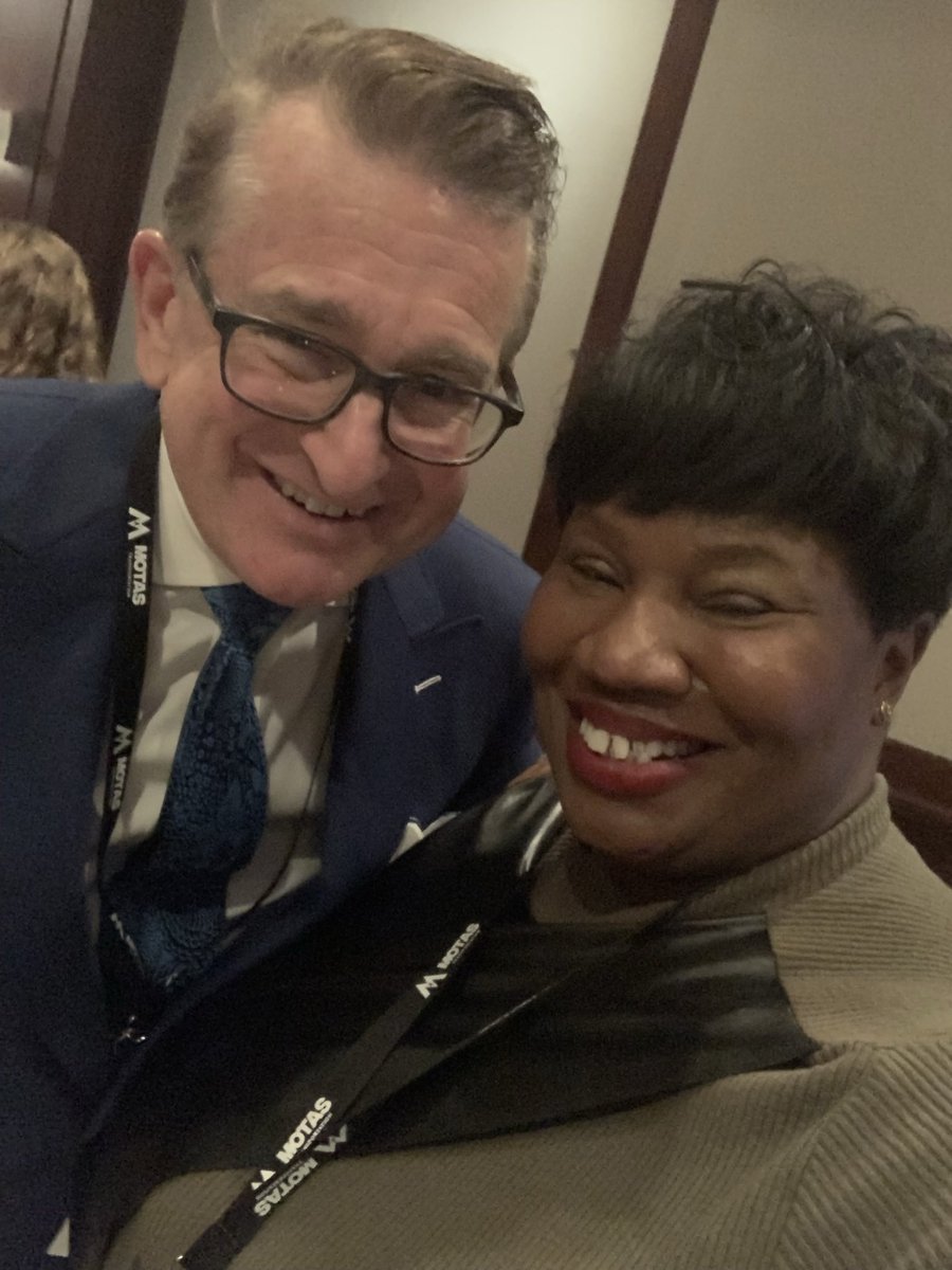 melanie rutherford tweet media