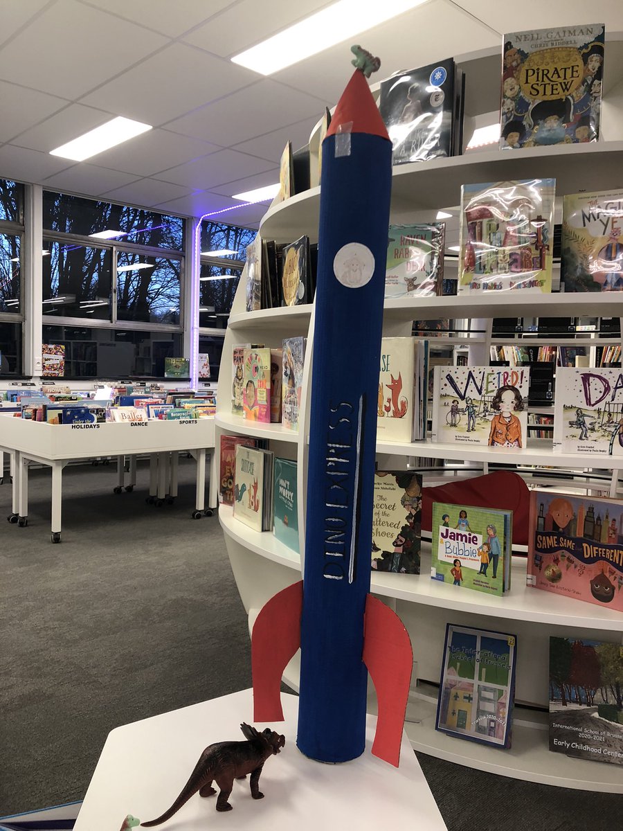 isbecceslibrary's tweet photo. The dinosaurs are going back home in their rocket. See you next November! #Dinovember #isbecceslibrary https://t.co/MUhMGzmYvT