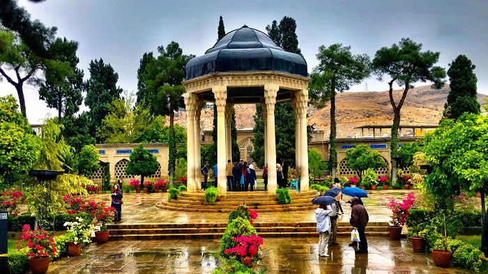 IranDestination's tweet image. Shiraz is a city full of valuable relics of culture, civilization and literature. Walking in its streets in May with the fragrance of orange spring will make it like a paradise...
#irandestination #shiraz #tour #iran #iranian #beautiful_place
irandestination.com/most-beautiful…