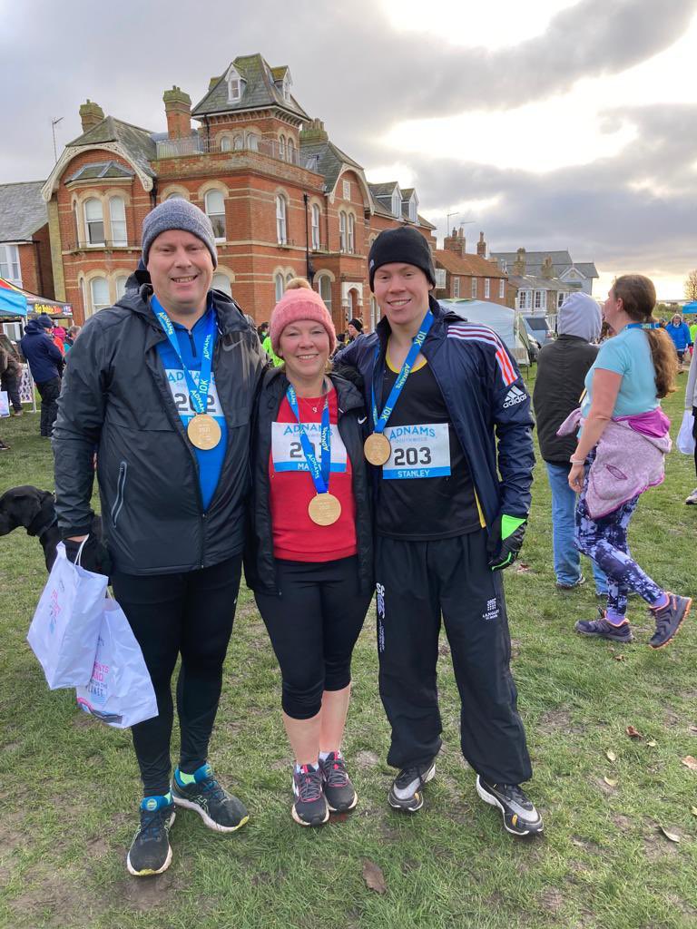 Lowestoftshell's tweet photo. Lowestoft Shellfish running the Adnams Southwold 10km 2021🏃‍♀️🏃. Joint owners Paul and Maria with son Stanley (2nd place). What a great event despit the cold conditions. #southwold10k https://t.co/r5u5G1xROd