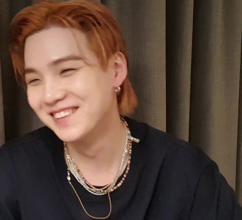 21centuryoon's tweet photo. Suga in Vlive🥰❣️ https://t.co/BRyZrIJein