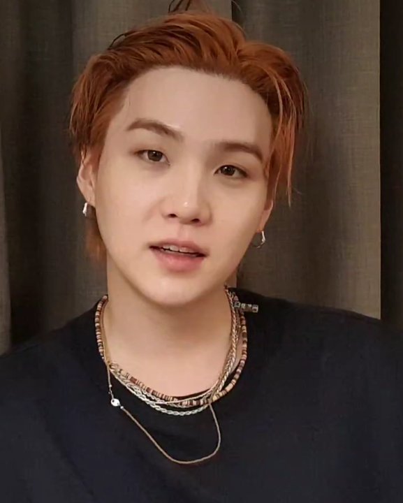 21centuryoon's tweet photo. Suga in Vlive🥰❣️ https://t.co/BRyZrIJein