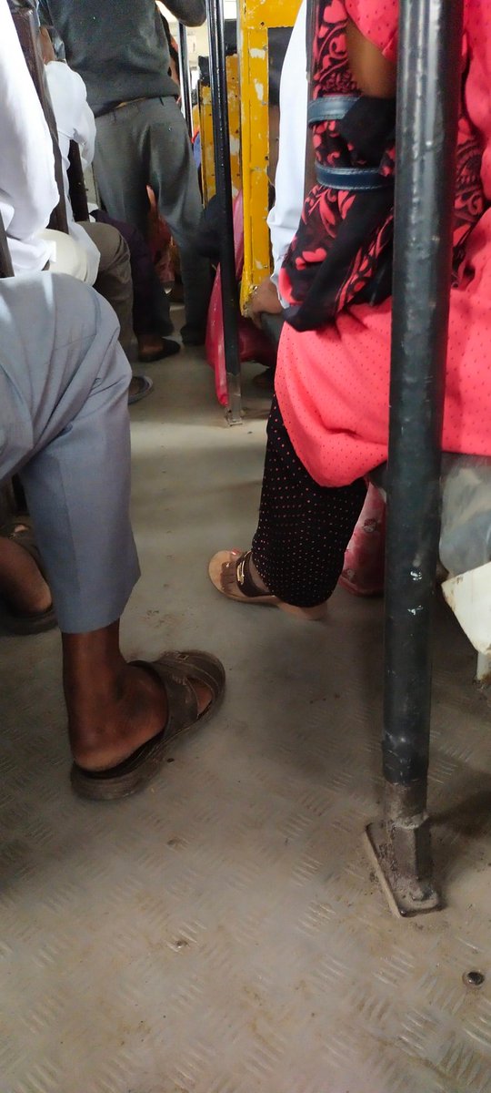 VijayChatla4's tweet photo. @TSRTC_DVKdepot @tsrtcmdoffice ...Sajjanar sir గారికి నమస్కారం
విషయం:బస్సు లోపల శుభ్రత గురించి
Sir 
దేవరకొండ నుండి నల్లగొండ కీ నడిపేటటువంటి బస్సులలో చాలా దుమ్ము (Dust)తో కూడుకొని ఉన్నాయి ...seats చాలా వరకు దుమ్ముతో అద్వనంగా ఉన్నాయి కావున దయచేసి బస్సులోపల clean చేపించగలరని మనవి.. https://t.co/Kb21ZfLZAr