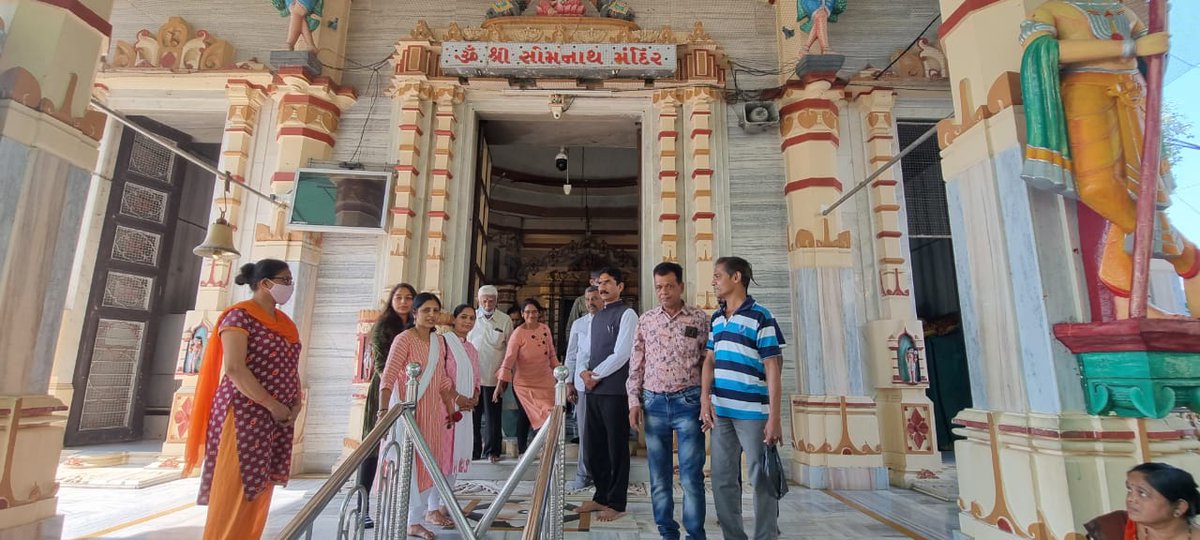 Sheeshpal_Yog's tweet photo. बिलिमोरा की धरती पर स्वयं प्रकट हुए महादेव जी के 800 साल पुराने मंदिर की पूजा की और पूरे गुजरात के भाइयों और बहनों के स्वस्थ रहने और योगी बनने की प्रार्थना की। https://t.co/IfL1VmPEGB