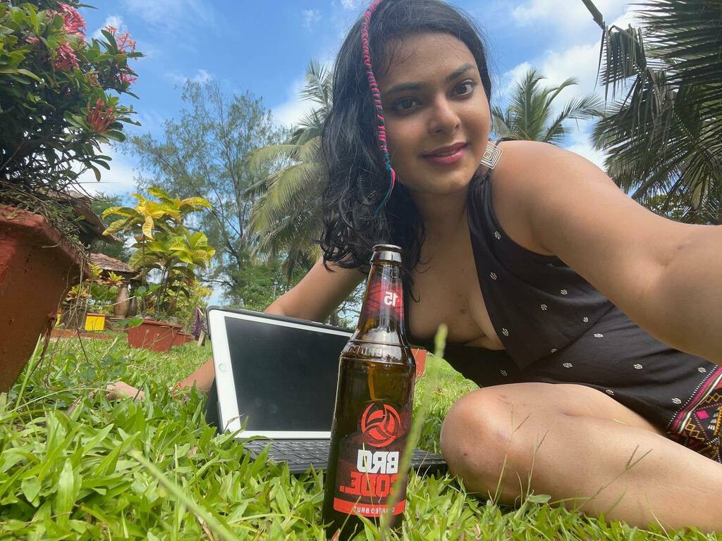 Anubhuti921's tweet photo. I told them I’m working from Goa. I wasn’t kidding.
#goa #workfromthebeach https://t.co/OsSITillrx https://t.co/e1QiuDjx3V