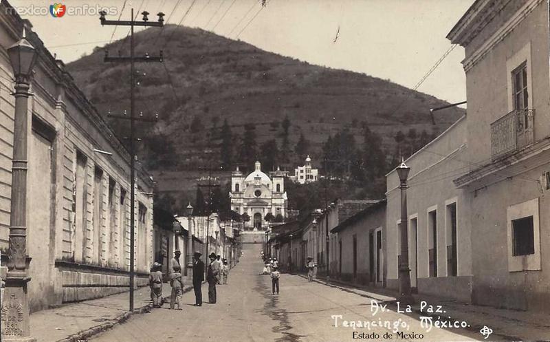 MexicoRetro's tweet photo. Av. La Paz Circa, Tenancingo Edomex 1947 https://t.co/oDeo6SAQ9J