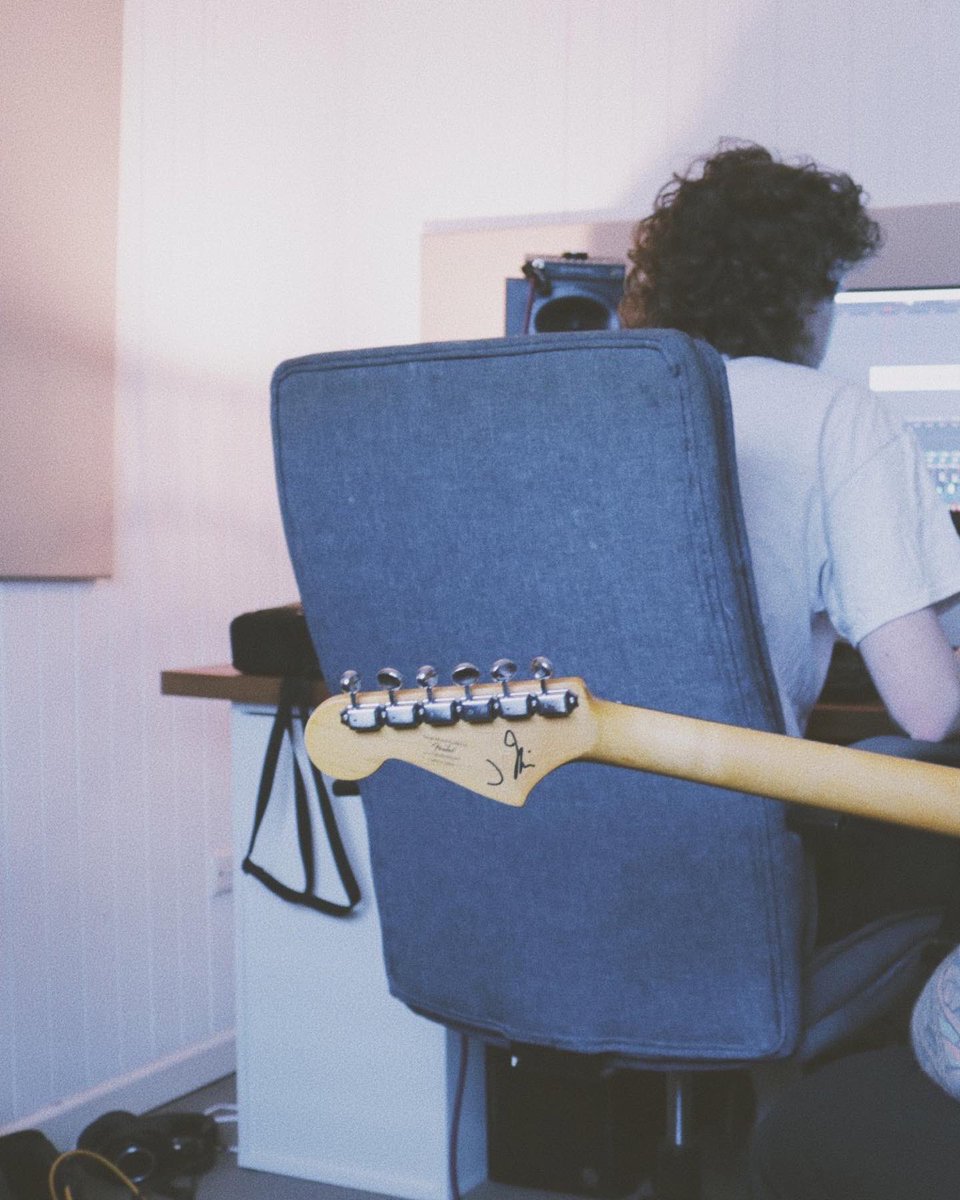 sunbleachedau's tweet image. Photos from our time recording ‘Rose Tinted’ with @tr00stan of @waxflowermusic 

Rose Tinted is out this Friday! Pre Save here 👉🏼 ffm.to/sunbleachedros… 🥀🌞