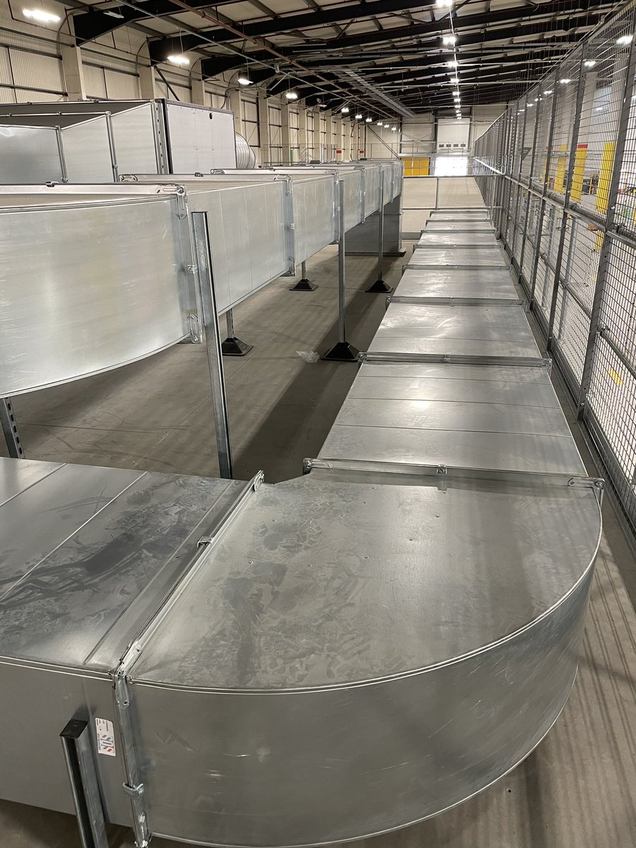 BSEFacilitiesM's tweet photo. BSE|FM are proud to have played our role in the completion of the new Amazon distribution centre and offices in London, time for their Black Friday event.  Well done to the whole team. https://t.co/hg3HUyYyGU