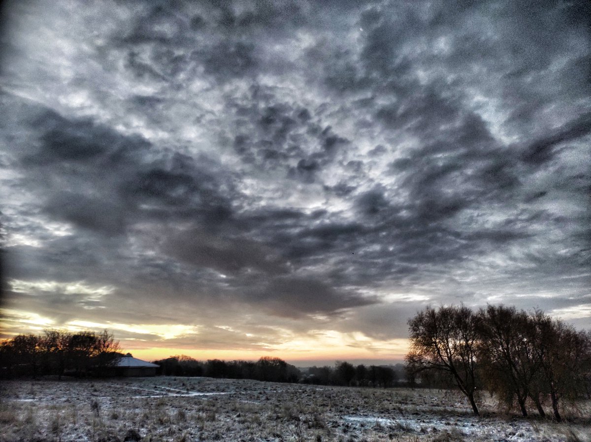 JoOLeary's tweet photo. @runvember Day 29 #Running #30runsin30days #RunningWhateverTheWeather #snowymorning❄ https://t.co/9ozmjMsEJl