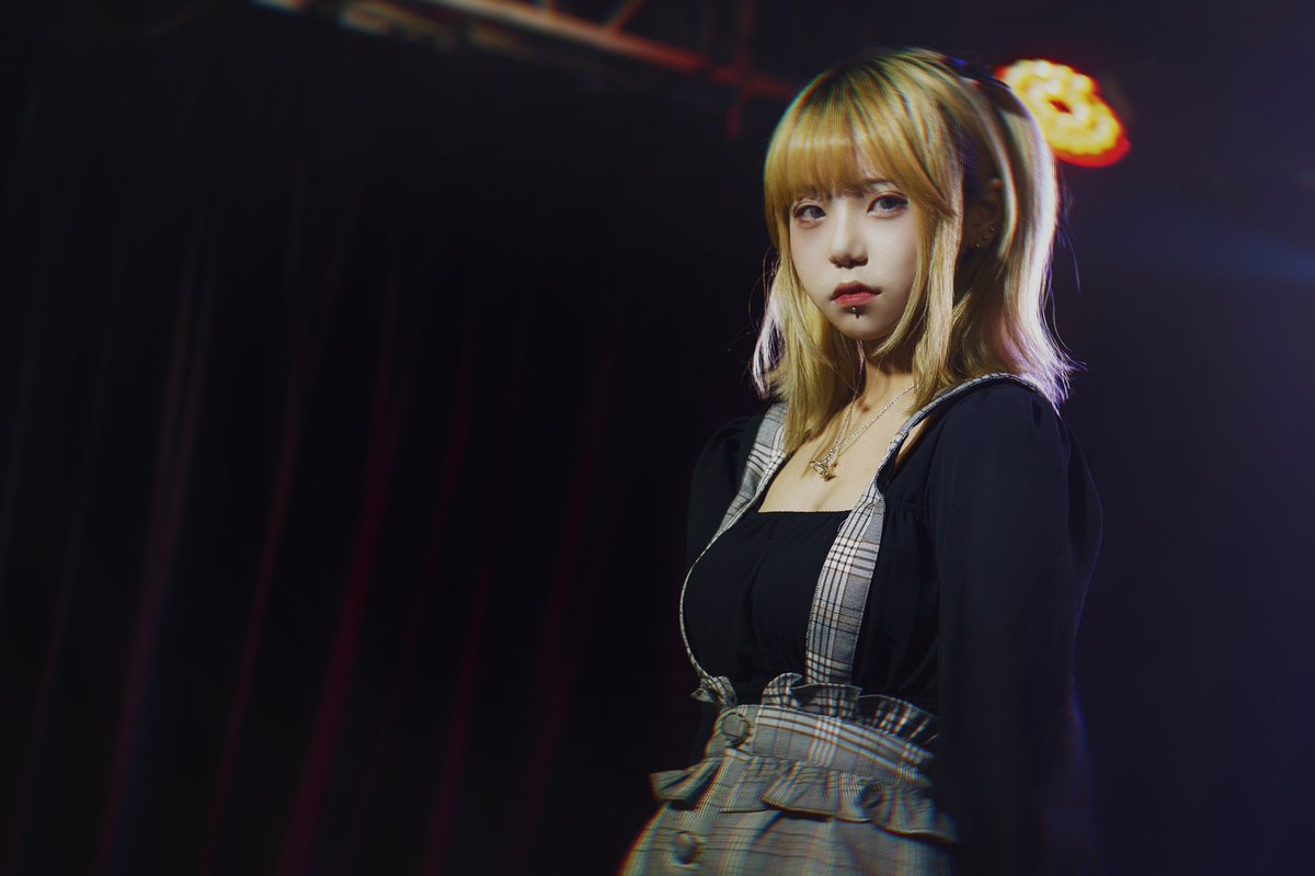 眠りにつく頃、あなたもどこかで幸せな夢を見ているの？

Cr.rebccawmlo0802