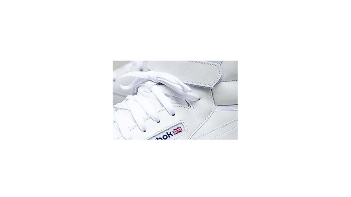 drop_auctions's tweet photo. We prepared another quiz for you! 
#sneakerquiz

Can you tell which model this is just looking at a section of the shoe?

There are options in the poll below~ 

Part 4 https://t.co/Mt2xysoLP5
