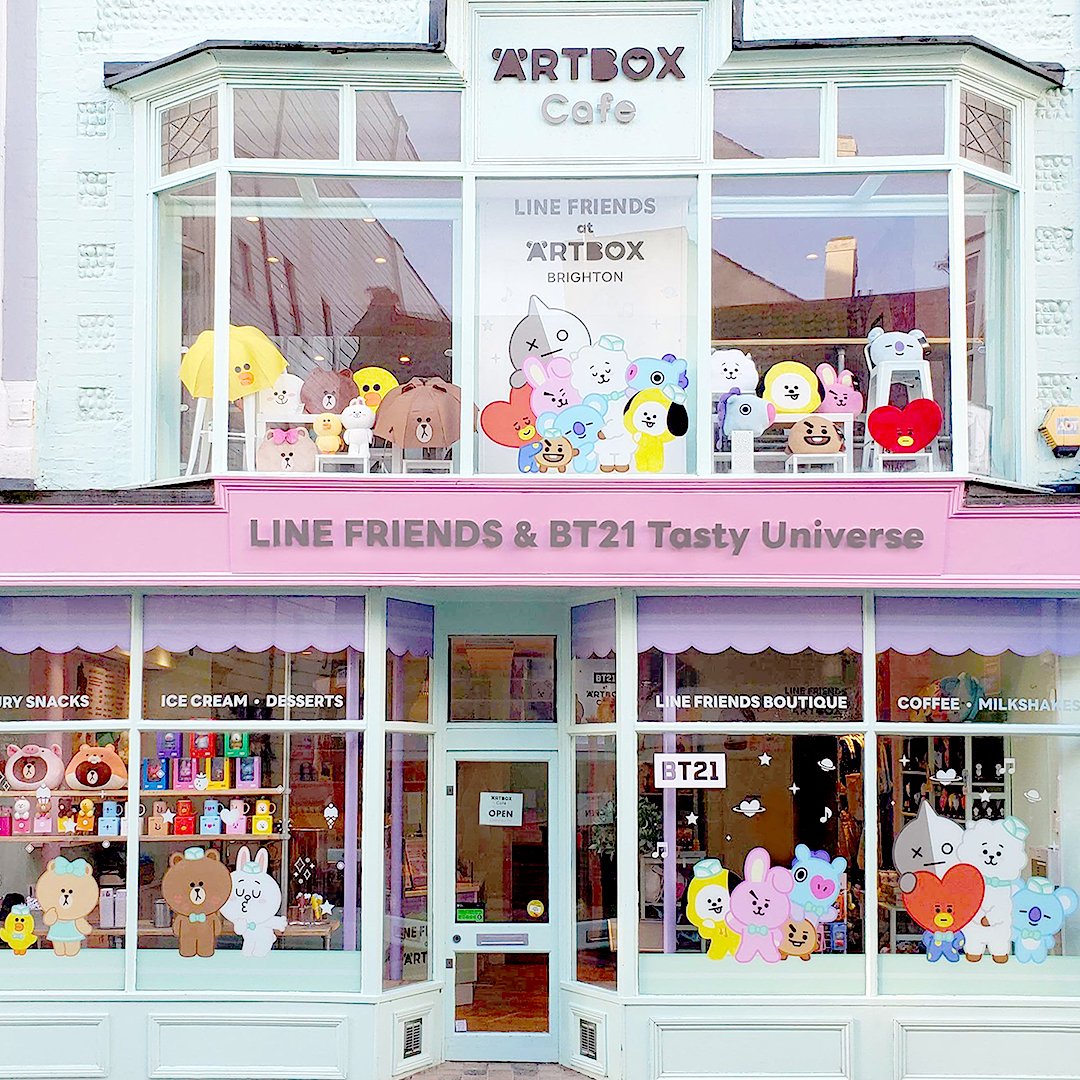 _LINEFRIENDS's tweet image. LINE FRIENDS Tasty Universe at @artbox_cafe in Brighton, UK, has been extended into 2022!🙌
Come and visit the BROWN &amp;amp; FRIENDS take out counter and go shopping in the boutique!
Plan your visit at artboxcafe.co.uk💖

#artboxcafe #LINEFRIENDS #BROWN #CONY #SALLY #CHOCO