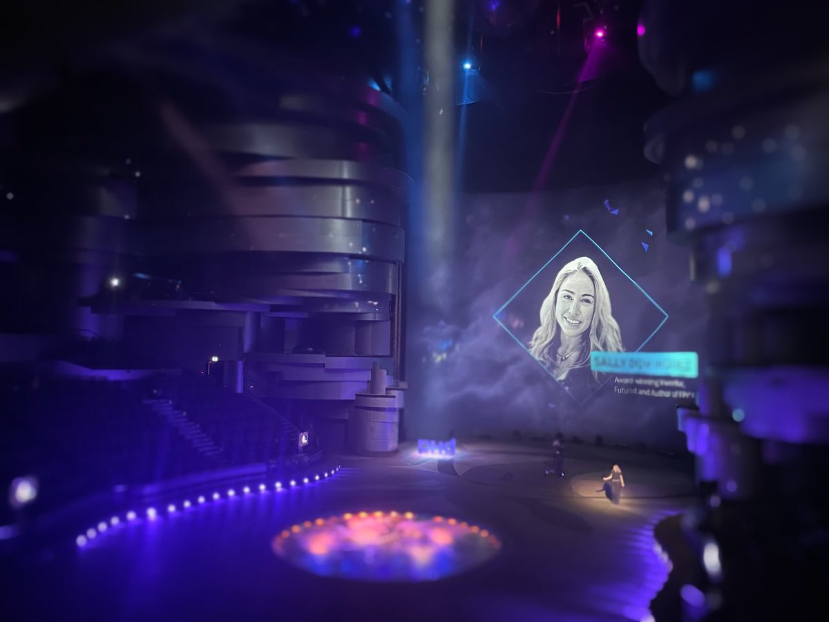 phdmena's tweet image. Welcome to the Fourth Revolution, where moonshot-scale new thinking is essential to strategize into the unknown. @Sallydeminx, an expert in activating a 10X Mindset will share new metrics and tools to develop those habits. #PHDBscape #10xmindset #strategicthinking #Mind_SHIFT