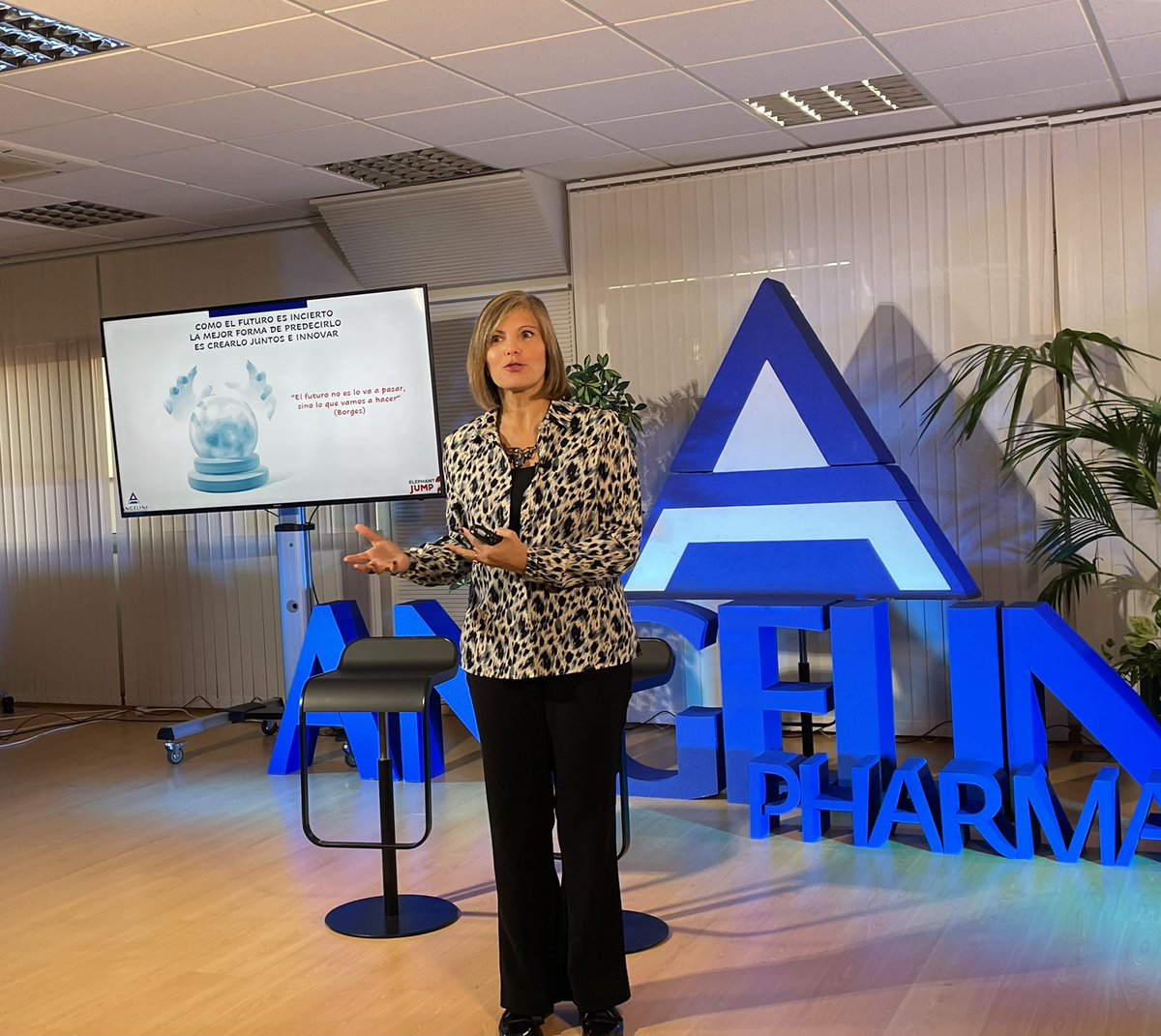MARTAJORNET1's tweet photo. Primera Edición Angelini Pharma Innovation Awards! 
@olgainsua @xaviolba @AngeliniFarmaES #innovation https://t.co/PUa2rayNDq