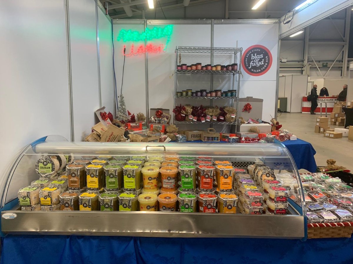 blasarfwyd's tweet photo. We're at the Royal Welsh Winter Fair in Builth Wells today - pop by and say hello. Rydan ni yn y Ffair Aeaf yn Builth Wells heddiw - dewch draw i ddweud helo. #blasarfwyd #rwaswinterfair #yagym https://t.co/cDx9whTXpe