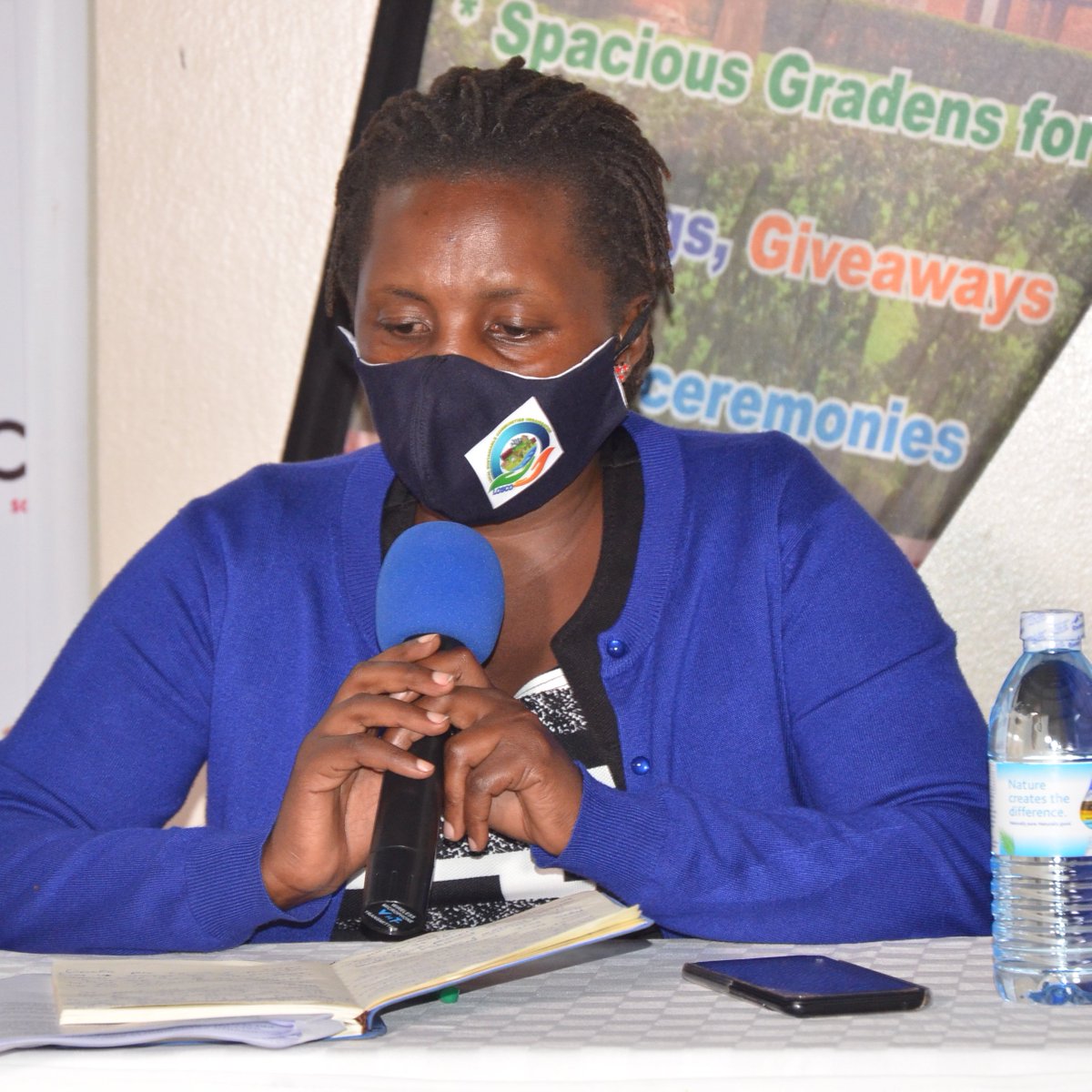 CommunitiesOrg's tweet photo. How the communities are responding to the messages and the challenges faced. Addressed by Ms. Peace Kiconco Kayabuki - CDO, Northern Division,Kabale District.
#SocialAccountabiltyInHealth
#GovernanceInHealth
#COPASAH https://t.co/HYLBmTrNk7
