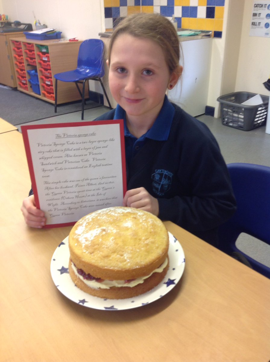 caythorpeclass5's tweet photo. A beautiful Victorian sponge cake.baked by Remany for her homework in support of our Victorian topic. Ooh we do love edible homework in Hogwarts. https://t.co/VhkoZQzyMC