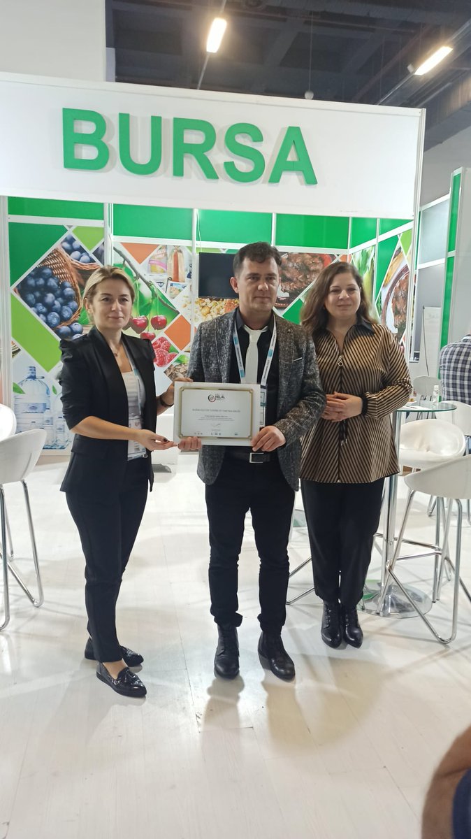 BBBGlobal's tweet photo. Bursa Metropolitan Municipality, trying to showcase all the values ​​of Bursa in the national and international arena, introduced the city's unique tastes at the 7th World Halal Summit and 8th OIC Halal Expo held in Istanbul.
#TheCityThatFlowsThroughTime https://t.co/kSe6i6C8Zo